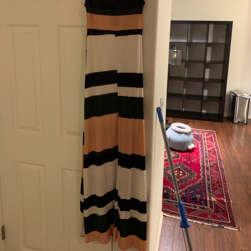 Maxi Dress - Picture 3 of 3